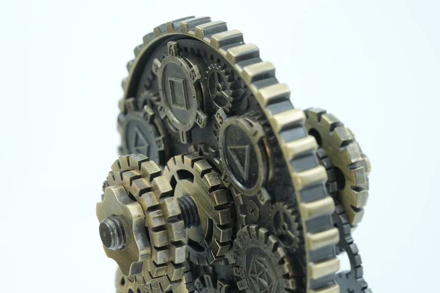 Interlocking gear stack